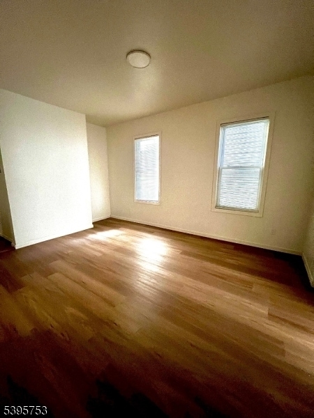 Building Photo - 28 17th Ave