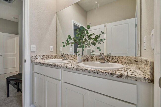 Building Photo - 12436 Shining Willow St