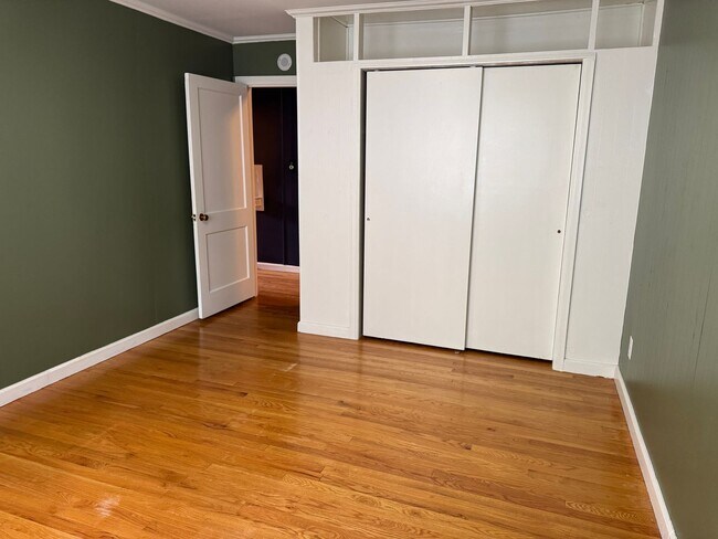 Building Photo - Updated 3BR/2BA home in South Nashville!