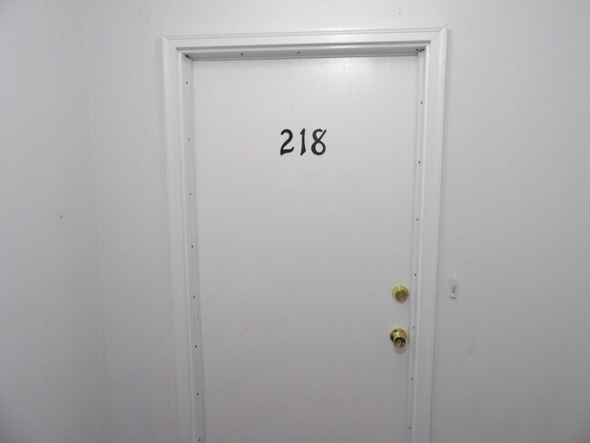 Building Photo - 218 Centennial Dr