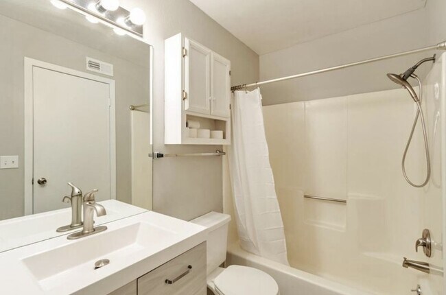 Building Photo - 7201 Station Creek Way