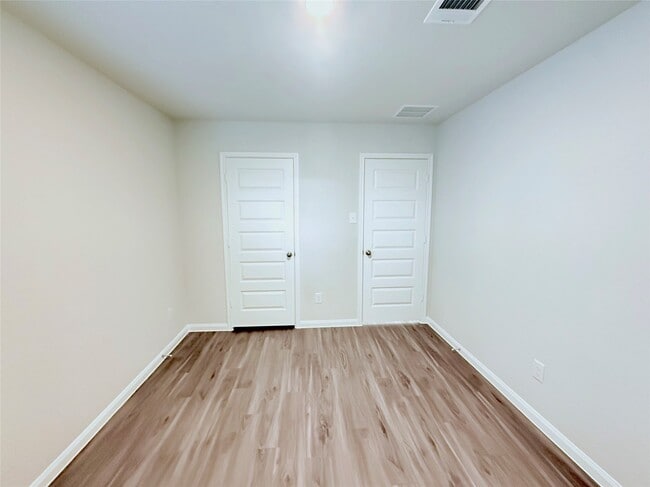 Building Photo - 2349 Mooneye Ct