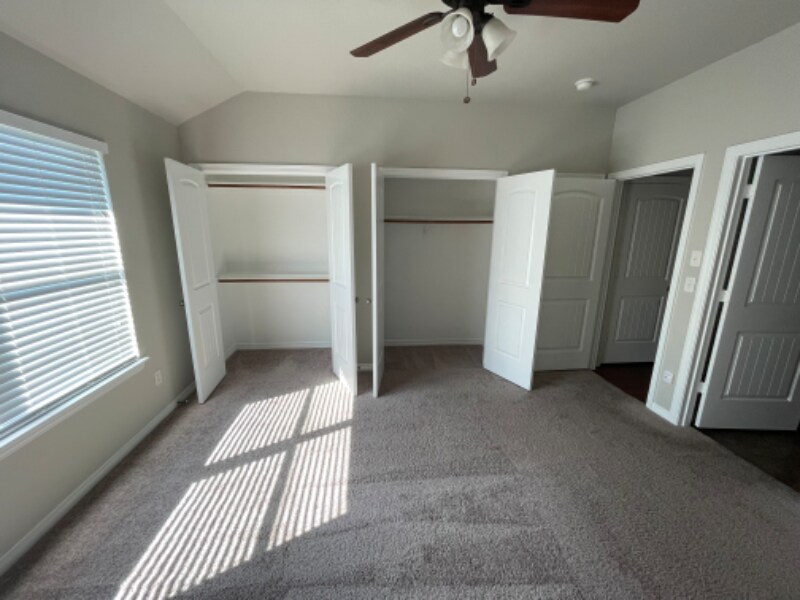 Building Photo - 217 Hilltop Dr
