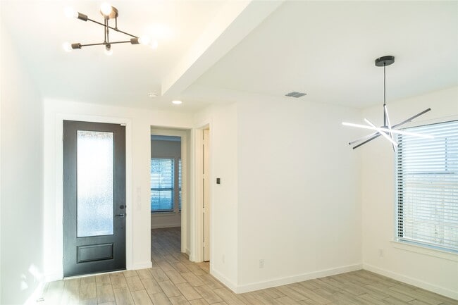 Building Photo - 6014 Churchill Spgs Ln