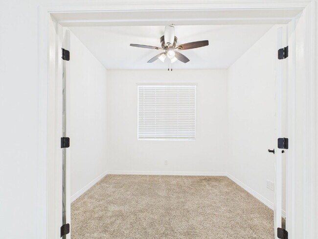 Building Photo - Resort Style Living in Estrella Mountain Ranch