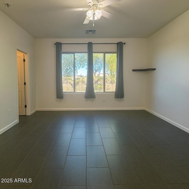 Building Photo - 910 S 199th Ln