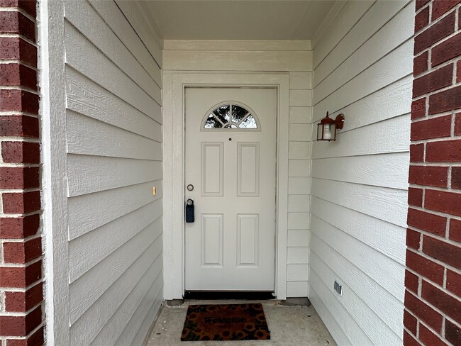 Building Photo - 14915 Sugar Sands Dr