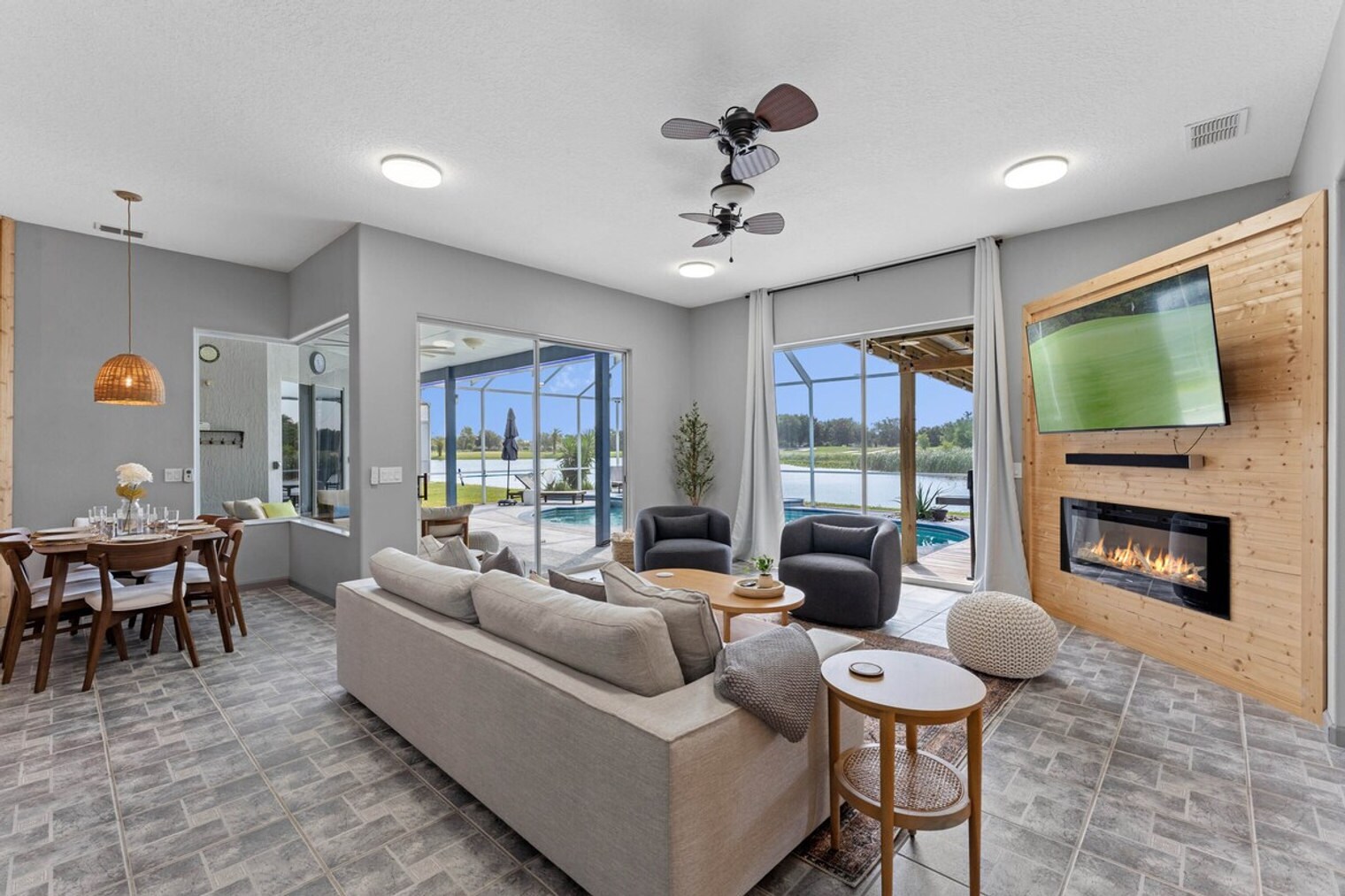 Building Photo - 826 Golf Course Pkwy