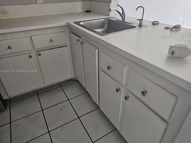 Building Photo - 10037 Winding Lake Rd