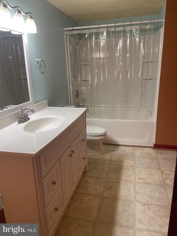 Primary Photo - 12632 Western Cir