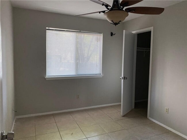 Building Photo - 11915 Rosethorn Dr