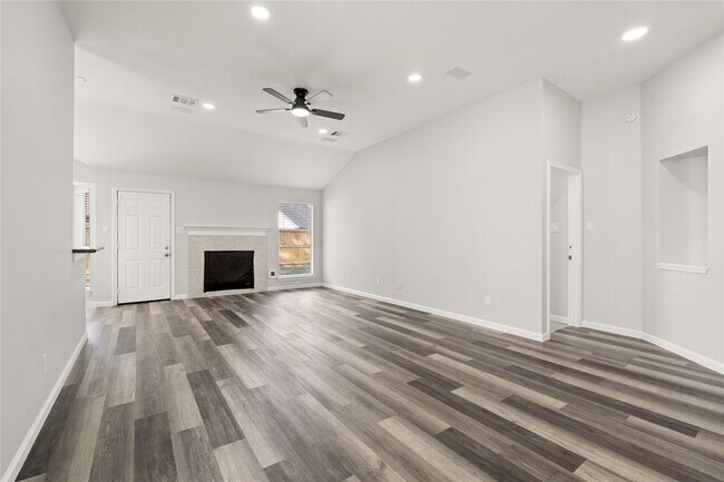 Building Photo - 19423 Misty Cove Dr