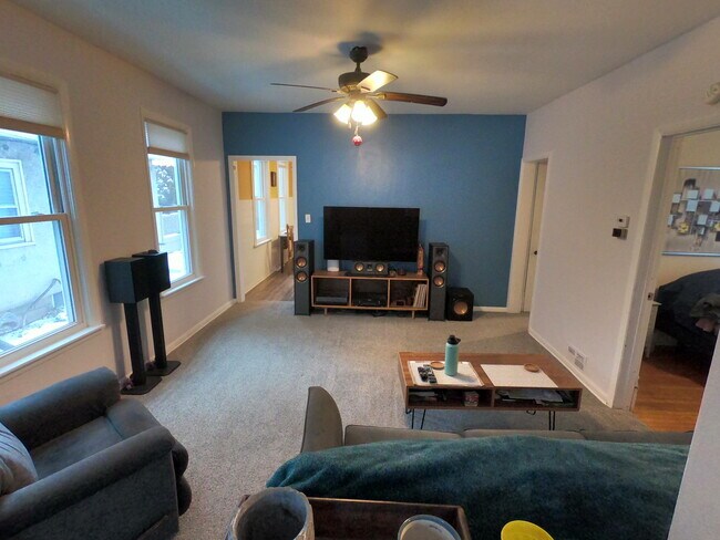 Building Photo - 2743 S Clement Ave