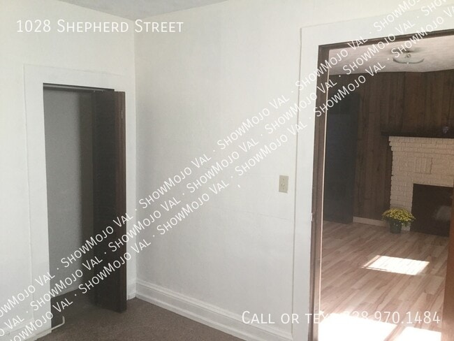 Building Photo - 1028 Shepherd St