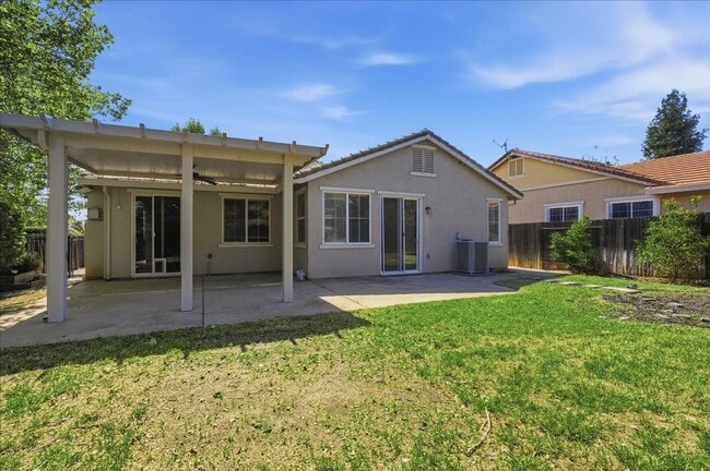 Building Photo - 1155-1155 Rodeo Way