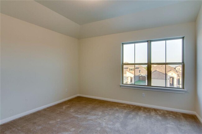 Building Photo - 15900 Cessida St