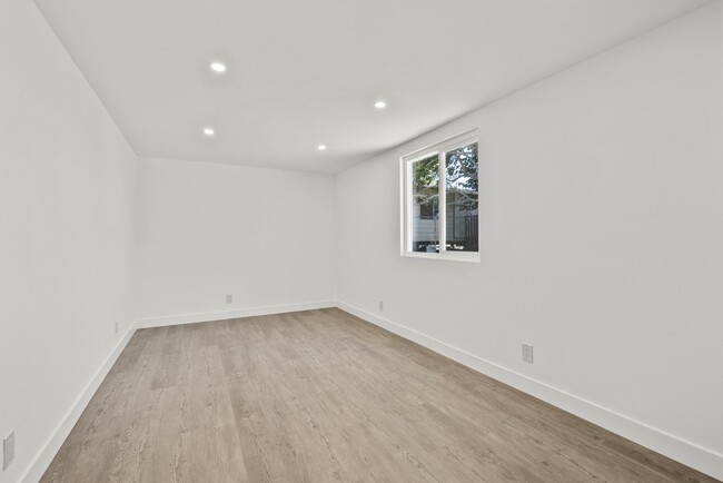 Building Photo - 35114 82nd St E