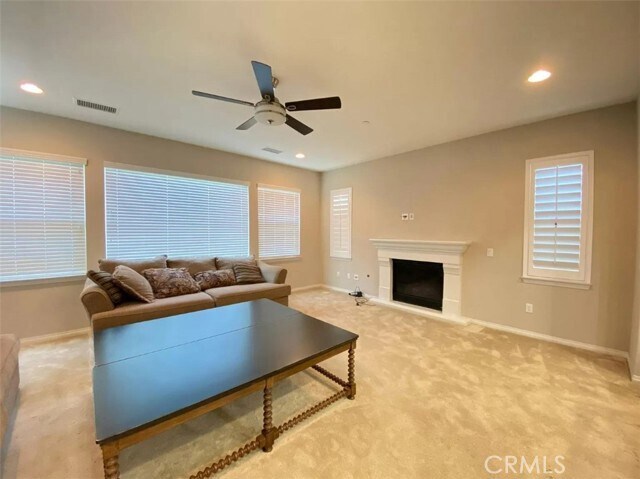 Building Photo - 6430 Sheffield St