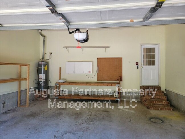 Building Photo - 3719 El Cordero Ranch Springs Rd