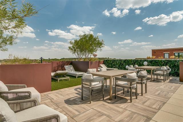 Building Photo - 350 Central Ave