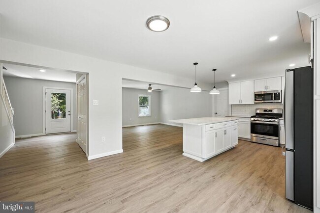 Building Photo - 439 S 8th Ave