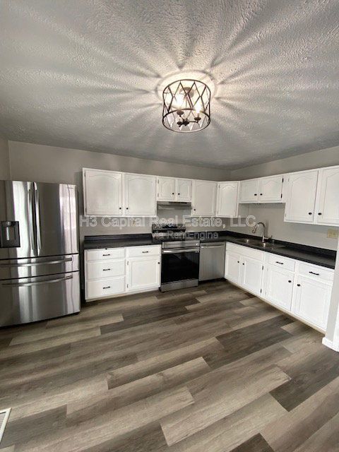 Building Photo - 1400 30th St