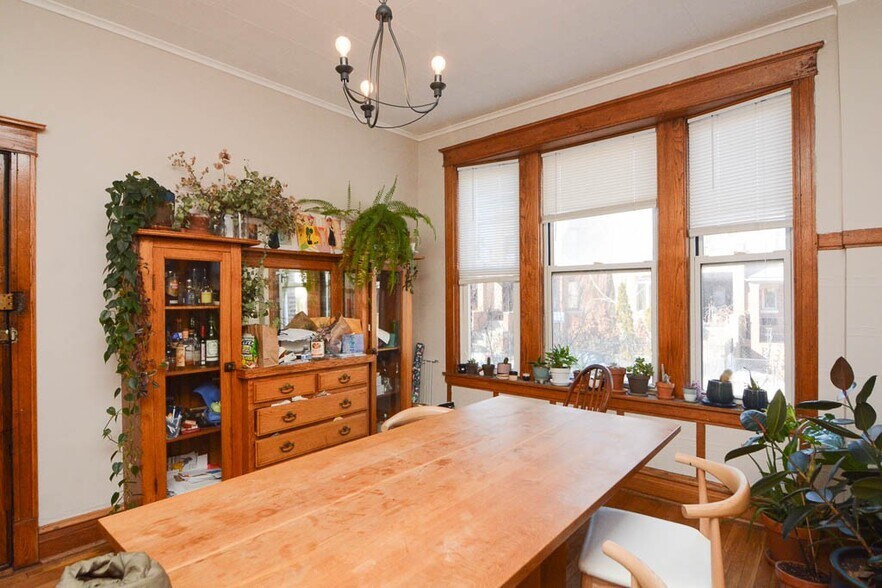 Primary Photo - 819 N Campbell Ave