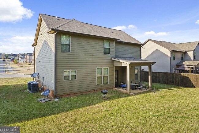 Building Photo - 6870 Diamond Dr