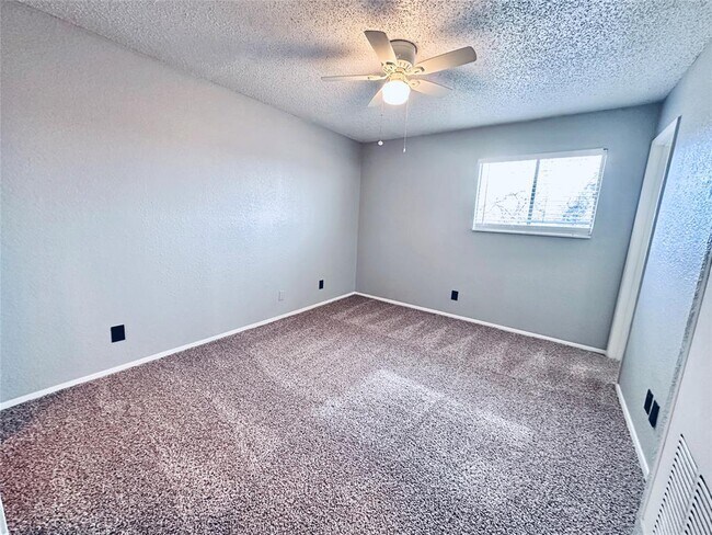 Building Photo - 3702 S 2nd St