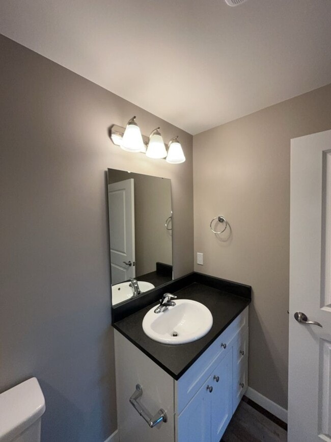 Building Photo - Studio Apartment Available in August!