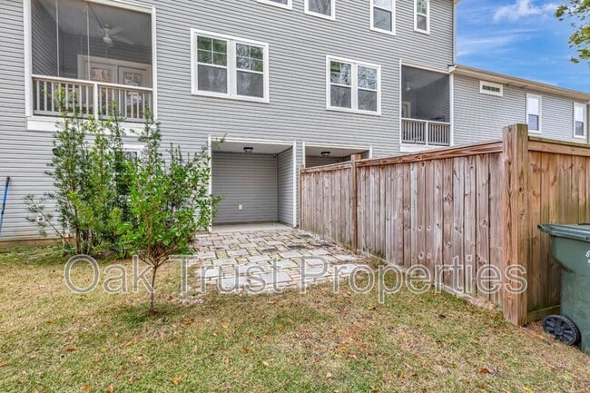 Building Photo - 4120 Rigsby Ln