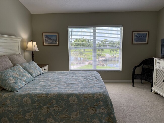 Building Photo - Lakeview 2 Bedroom 2 Bath Condo on Golf Course