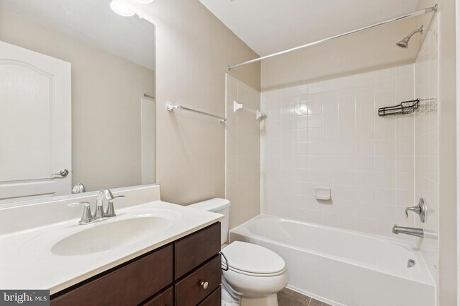 Building Photo - 15262 Torbay Way