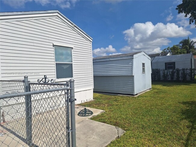 Building Photo - 35303 SW 180th Ave