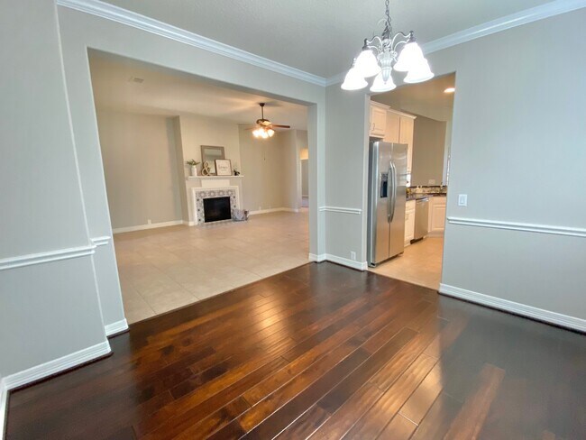 Building Photo - 147 Clearmont Pl
