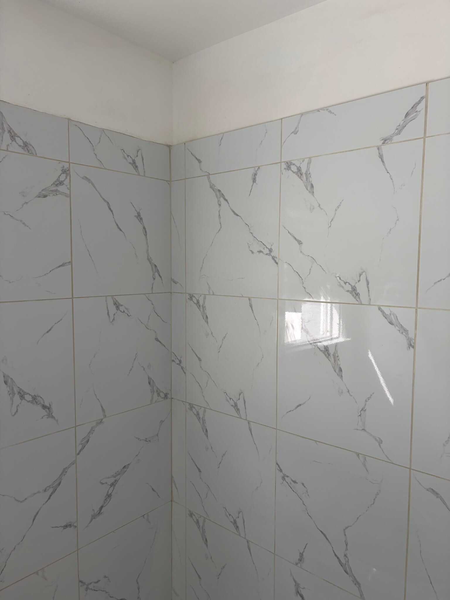 Building Photo - 2212 Fox Hills Dr