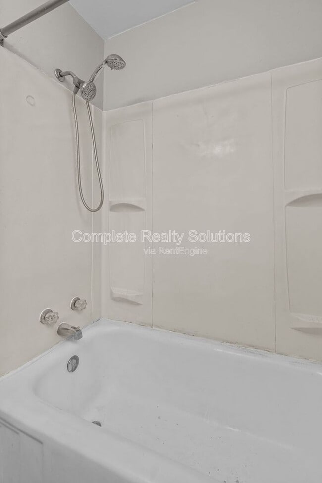 Building Photo - 4304 Springdale Ave