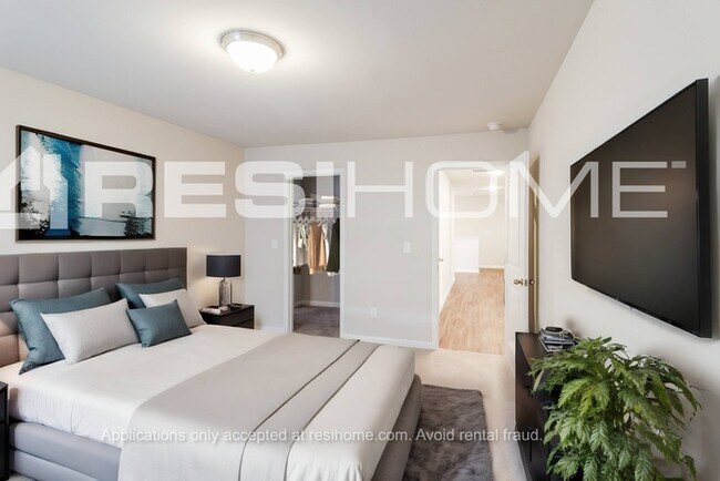 Building Photo - 1529 Sta Blf Dr