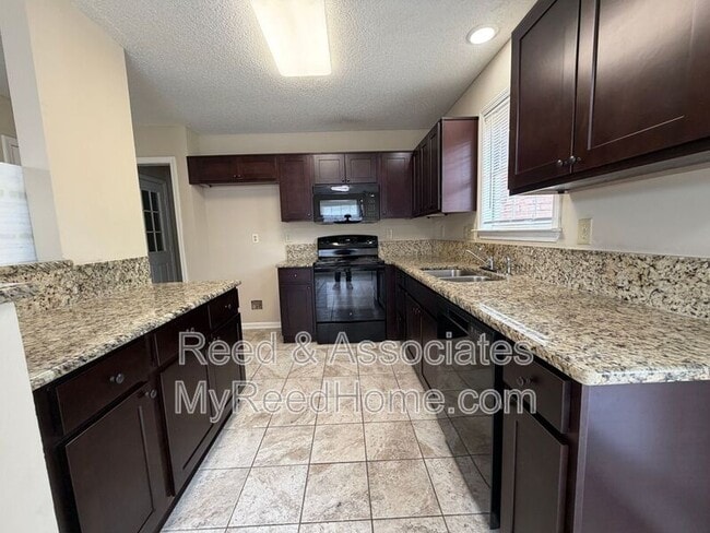 Building Photo - 5632 Pecan Trce