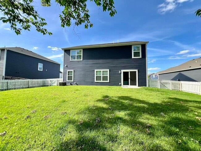 Building Photo - 473 Park Vista Dr