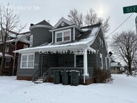 Building Photo - First level one bedroom one bathroom for rent