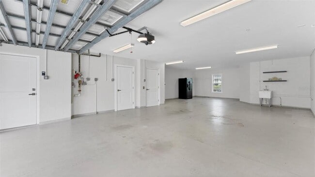 Building Photo - 10395 Coral Landings Ln