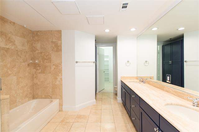 Building Photo - 4122 Avondale Ave