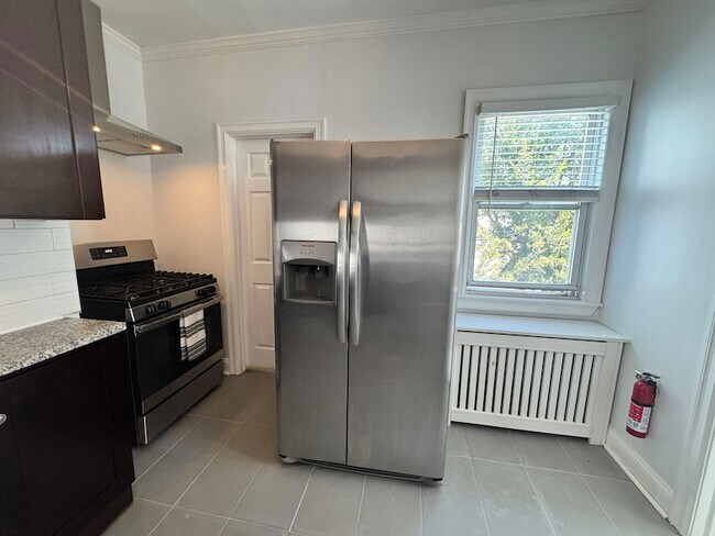 Building Photo - 24 Pamrapo Ave