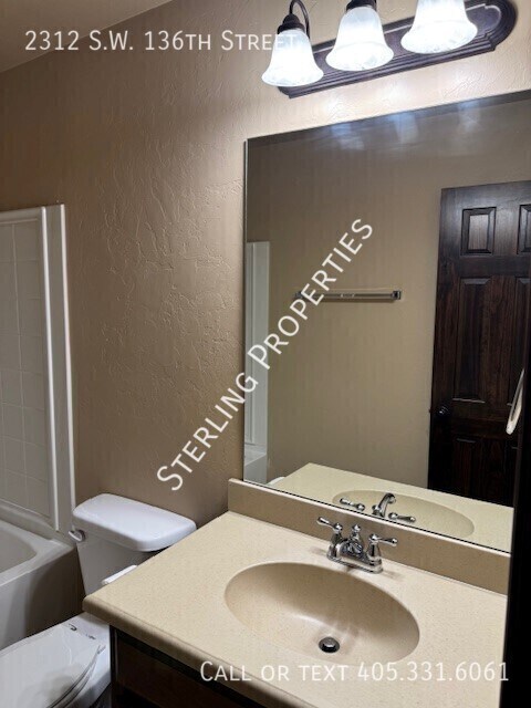 Building Photo - 2312 SW 136th St
