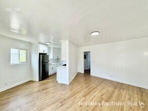 Building Photo - 340 W 87th St