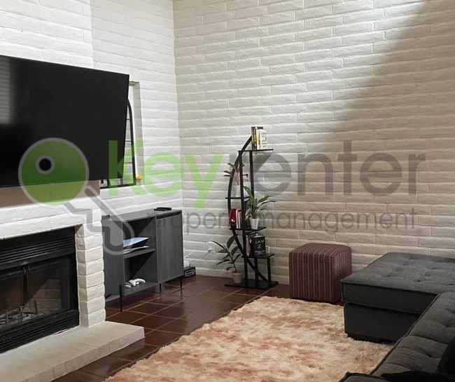 Building Photo - 2692 Bradford Way