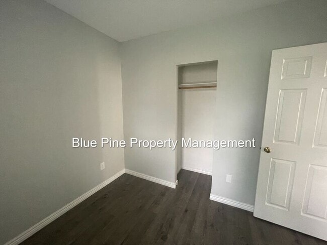 Building Photo - 1444 Carson St