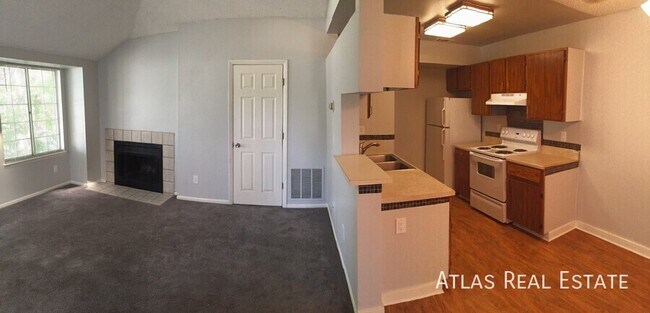 Building Photo - 862 S Uravan Ct