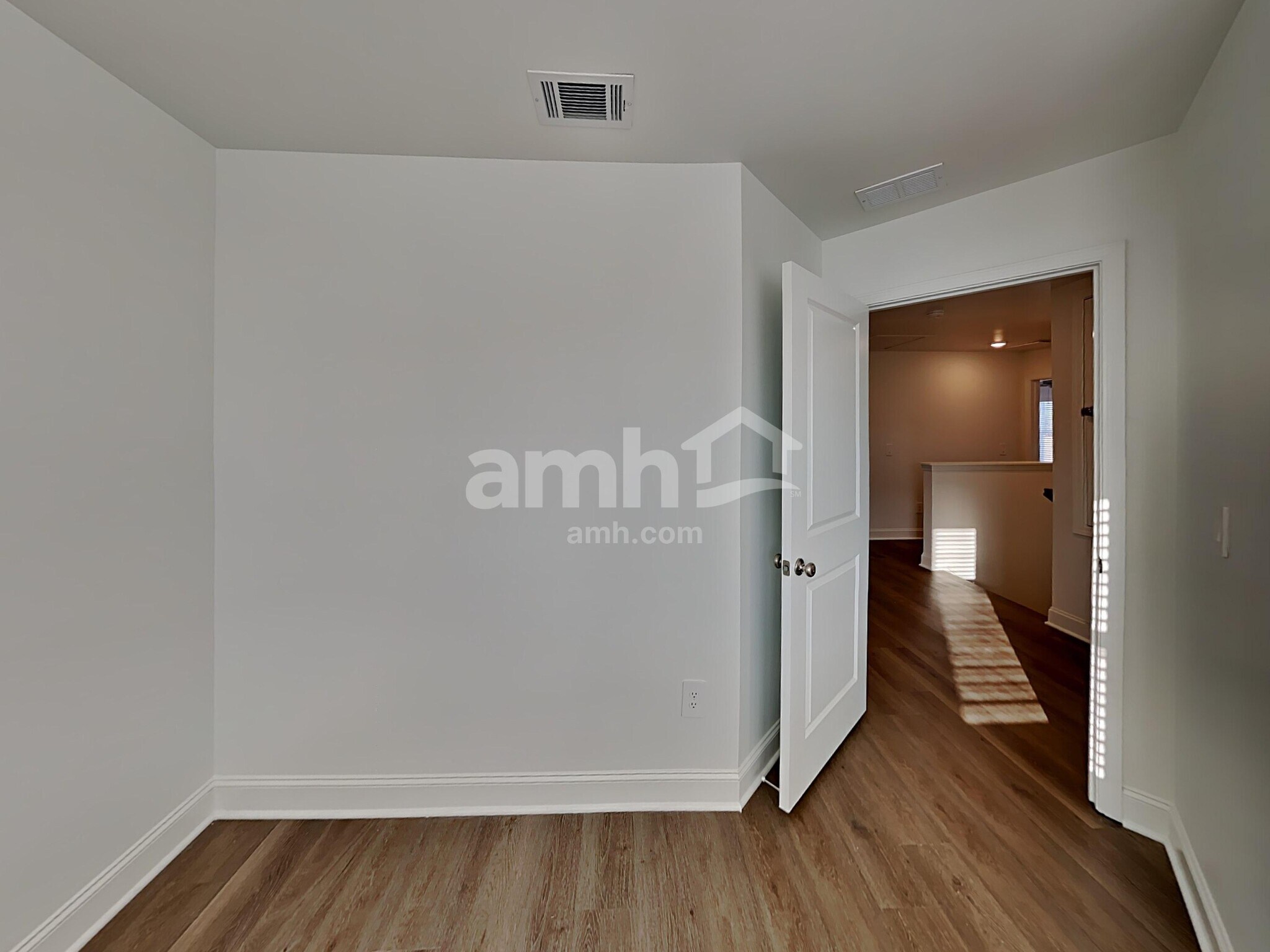 Building Photo - 209 Chase Ln